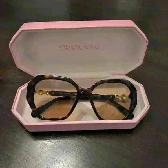 Swarovski Sunglasses SK6017 Brown Frames -  NWT - Picture 8 of 8
